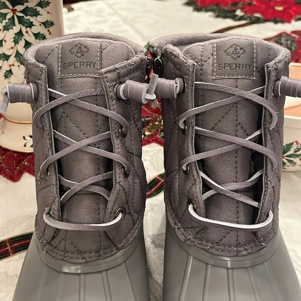 Brand New Sperry Seacycled Saltwater Nylon Gray Duck Boots Rain Weather Winter